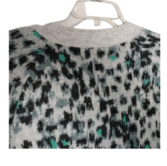 LOFT Leopard Print V-Neck Sweater - Size: XS - Picture 7 of 9